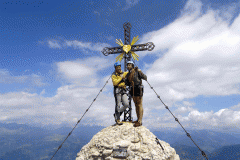 rik Weihenmayer und Andy Holzer am Gipfel des Roten Turmes. - Foto: Heinz Zak