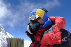 Gipfelsturm - Andy mit Maske (Foto Klemens Bichler) P1070593