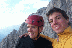 Andy und David nach der gelungenen Durchsteigung der Egger-Sauscheck (Laserz-Südwand - Lienzer Dolomiten). Foto: David Denifl