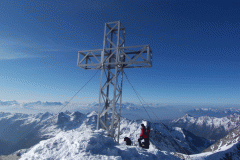 Gipfelkreuz am Hohen Weiszint 3370m (Zillertaler Alpen)